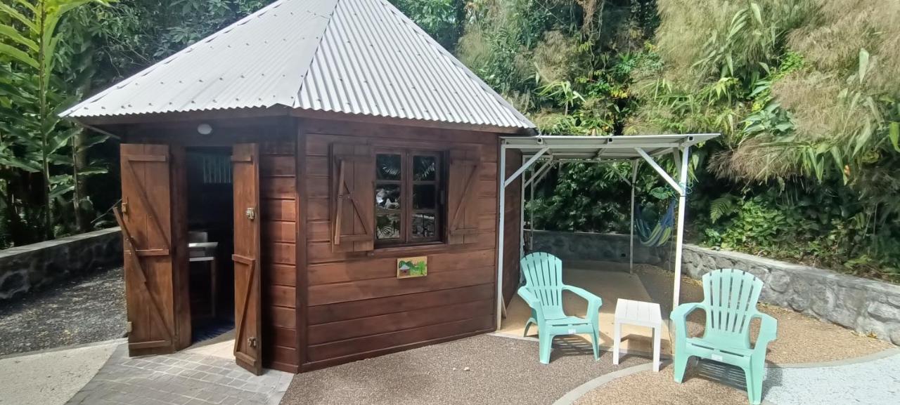 Les Cabanes Du Voyageur Sainte-Marie Esterno foto